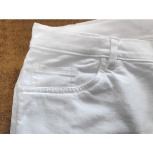 https://breeze.customjeans.io/media/catalog/product/cache/75f5024978ee6fca2232f45129416530/w/h/white-denim.png